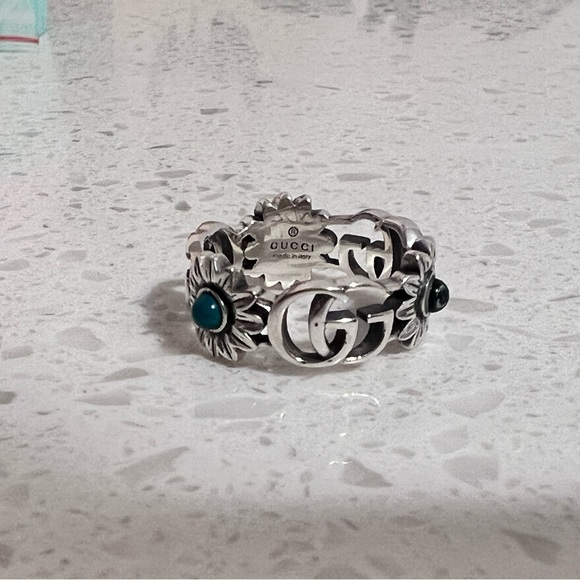 Gucci Double G mother of pearl ring new with out package.size 8 - Picture 7 of 8